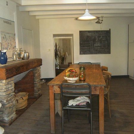 L'Auberge Espagnole - Bed & Breakfast Apt Zewnętrze zdjęcie